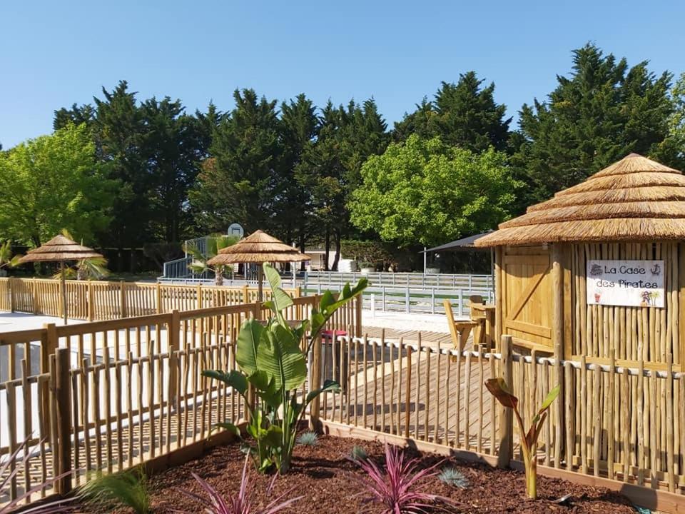 Camping Les Maraises Saint-Martin-de-Re Bagian luar foto