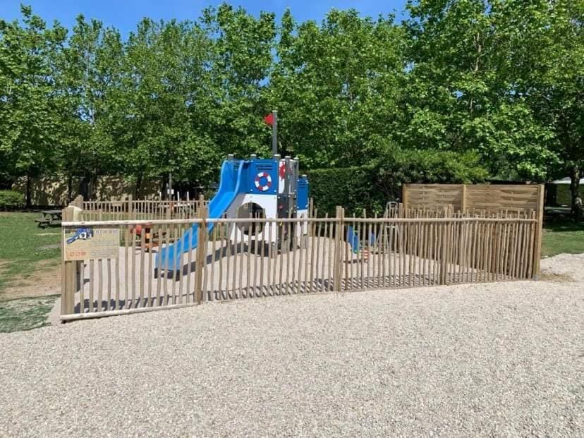 Camping Les Maraises Saint-Martin-de-Re Bagian luar foto