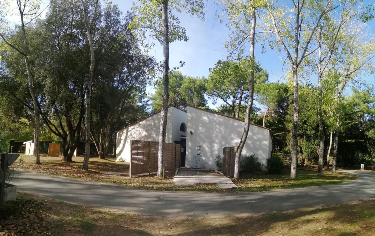 Camping Les Maraises Saint-Martin-de-Re Bagian luar foto