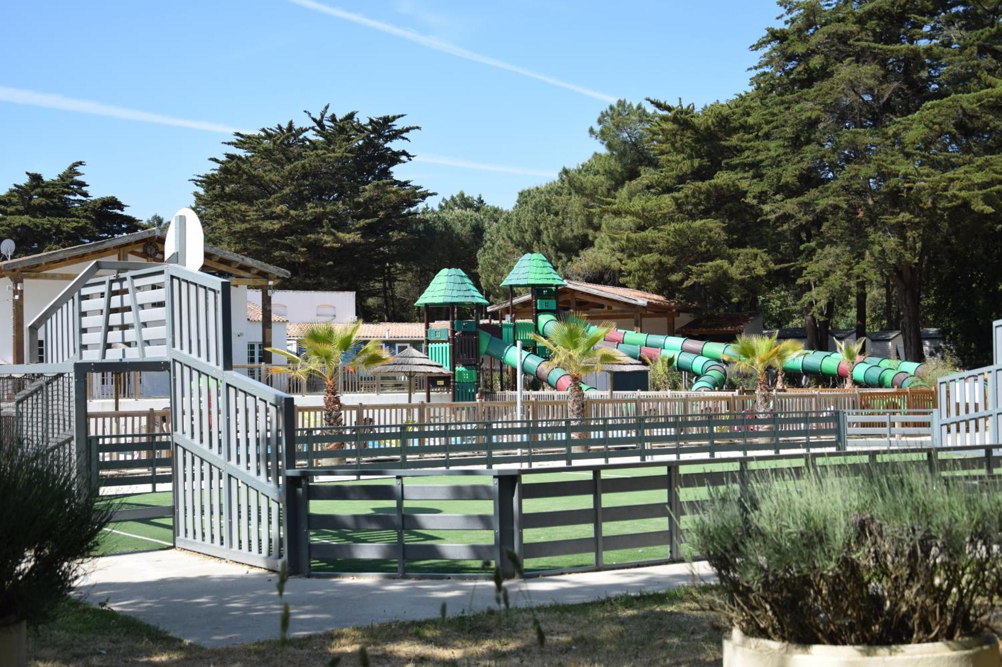 Camping Les Maraises Saint-Martin-de-Re Bagian luar foto